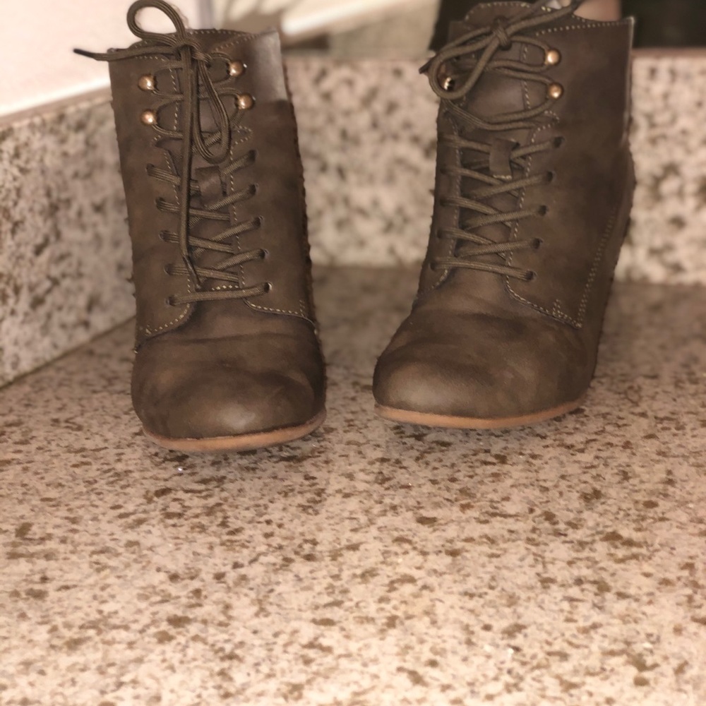Booties - Picture 3 of 4